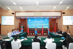 �׌�ȫ������(w��)Ӣ�Z��ِ�ں����e��